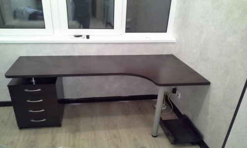 стол